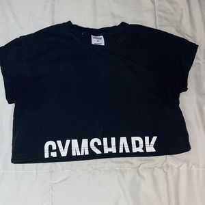black gymshark cropped workout top